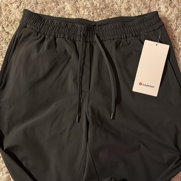 Tapered-Leg Mid-Rise 7/8 Pant *Luxtreme - Picture 8 of 11